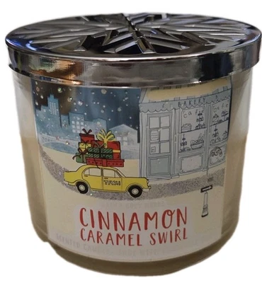 Vela de 3 mechas Bath & Body Works Cinnamon caramelo remolino Foto 1 de 4