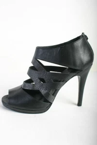 diane von furstenberg black cut-out bootie size 7.5 - Picture 1 of 4