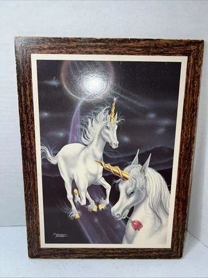 Arte de pared retro Ferraro vintage años 80 impresión de unicornios sobre tablero de madera Foto 1 de 4