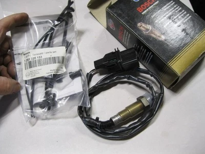 Sensor de oxígeno Bosch 17359 apto para Volkswagen Audi Golf A8 Quattro 2004-2007 Foto 1 de 4