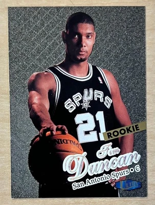 1997-98 Fleer Ultra Rookie Gold Medallion Tim Duncan #131G Rookie RC Spurs Salón de la fama Foto 1 de 2