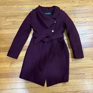 Abrigo envolvente asimétrico con cinturón mezcla de lana borgoña mediano nuevo sin etiquetas precio de venta sugerido por el fabricante $275 - Imagen 1 de 12