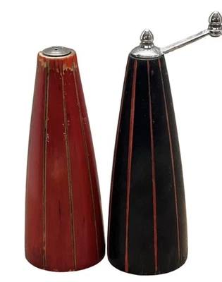 Agitador de sal e moinho de pimenta Robert Wilhelm design cru artesanal vermelho preto - Imagem 1 de 4