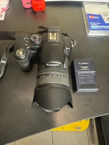 Panasonic Lumix DMC-FZ50 10.1MP Digital Camera Black, 12 X Optical Zoom - Picture 1 of 11