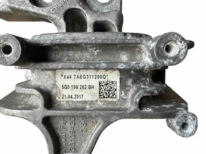 AUDI A3 8V SUPPORTO MOTORE CAMBIO VANO MOTORE 5Q0199262BH - Foto 1 di 5