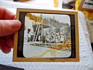 Antique Slide NATIVE AMERICANS, Chiefs with head dresses - Picture 1 of 4