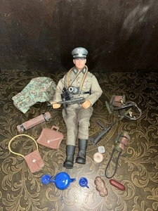 Custom 1:6 Scale Vacation German Officer B - Picture 1 of 7