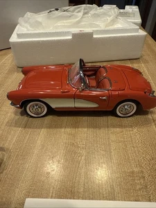 Danbury Mint 1:24 1956 Corvette Ltd Ed W/Certificate Of Title - Picture 1 of 16