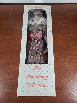 Muñeca afroamericana femenina The Broadway Collection. " Porcelana I Love You " Foto 1 de 4