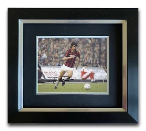 PANTALLA FOTOGRÁFICA ENMARCADA FIRMADA A MANO PAOLO MALDINI - AC MILAN - AUTÓGRAFO DE FÚTBOL - Imagen 1 de 1