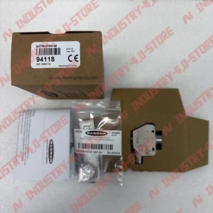 1PCS New BANNER Q4XTBLAF300-Q8 Photoelectric Sensor - Picture 1 of 8