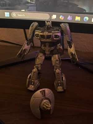 Boneco de ação Transformers Studio Series 10 Autobot Jazz - Imagem 1 de 4