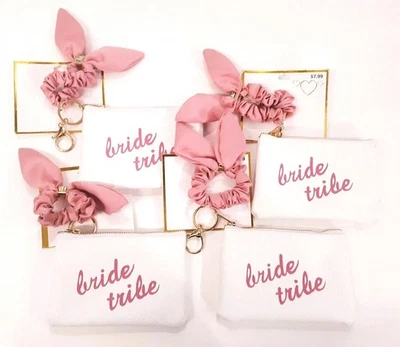 Dama de honor Regalos Cosméticos Maquillaje Bolsa Novia Tribu Scrunchie Llavero Lote de 4 Piezas Nuevo Foto 1 de 4
