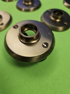 Lote de 12 juegos de herrajes para puertas MCM rosetas de latón macizo - Imagen 1 de 12