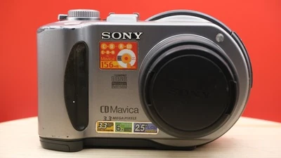 Цифровая камера SONY MAVICA MVC-CD300 3,3 Мп - серебристая - НЕПРОВЕРЕННАЯ - Изображение 1 из 4