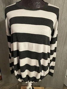 Kensie Womens Size Large Black White Striped Light weight Viscose Top - Picture 1 of 10