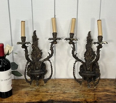 Juego de 2 apliques antiguos de bronce dorado estilo francés de 20c diseño acanto Foto 1 de 4