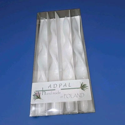 Conjunto de 4 velas cônicas brancas elegantes torcidas ADPAL feitas na Polônia - Imagem 1 de 3