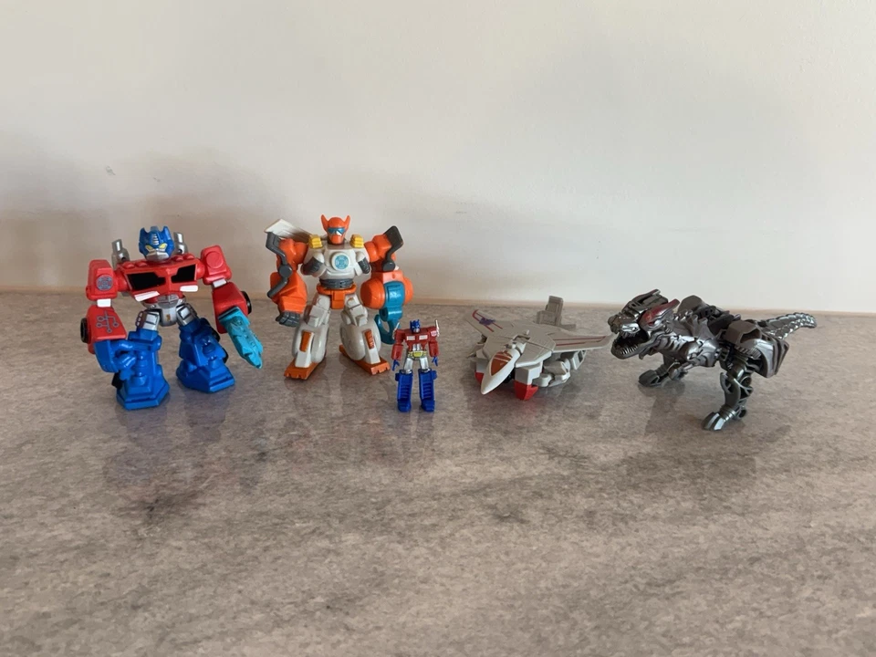 Lote de bots de rescate pequeños Transformers Decepticon, Last Knight y Playskool Heroes Foto 1 de 4