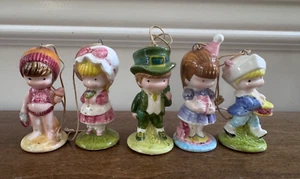 LOT OF 5 VINTAGE JOAN WALSH ANGLUND 2.5-3" CERAMIC FIGURINE / ORNAMENTS - Picture 1 of 12