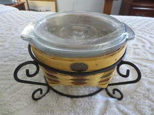 NEW Unused PETERBORO BASKET Wrought Iron HOLDER & Sealed 2 Qt. AH CASSEROLE Set - Bild 1 von 6