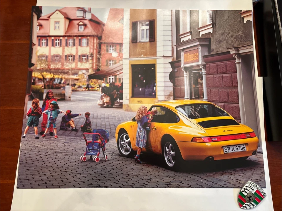 Póster original de Holiday Cheer te trae un Porsche de colección 136 Foto 1 de 1