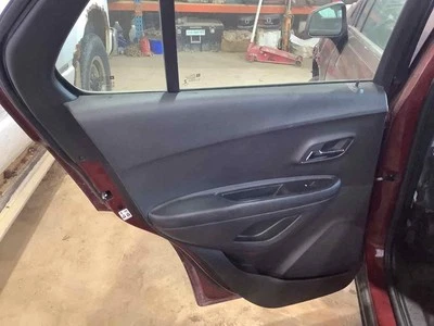 Used Washer Fluid Reservoir fits: 2016 Chevrolet Trax  Grade A - Imagem 1 de 4