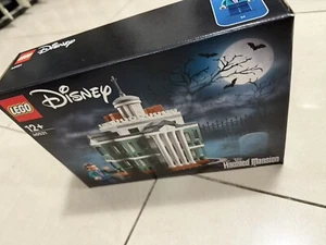 ⭐️⭐️LEGO Disney: Mini Disney the Haunted Mansion (40521)⭐️⭐️ - Picture 1 of 3