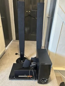 LG surround sound set - Picture 1 of 3