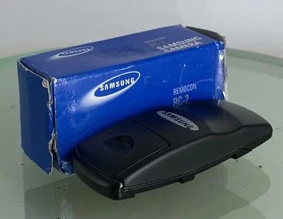 Samsung Remocon RC-2 photo Camera Remote Control+Good Condition-656 - Image 1 of 3