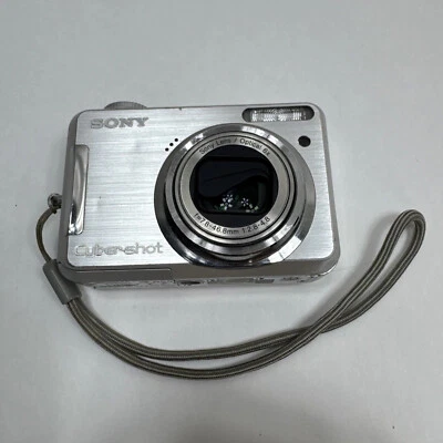 Sony Cyber-Shot DSC-S800 8.1 MP Compact Digital Camera - Silver - Image 1 of 4