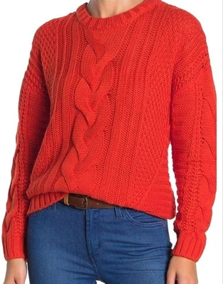 Suéter One A para mujer tejido con cable cuello redondo pequeño naranja antidisturbios Foto 1 de 4