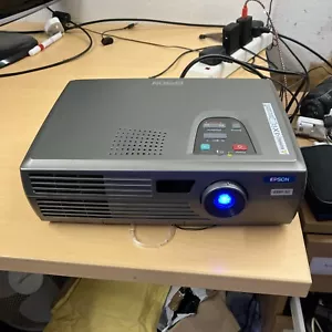Portable Epson EMP-52 LCD Projector With And Carry Case *Sold As Parts - Picture 1 of 10