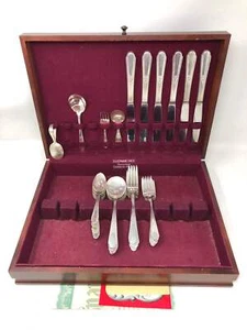 Cubiertos plateados originales W.M Rogers Co con caja original - Imagen 1 de 9