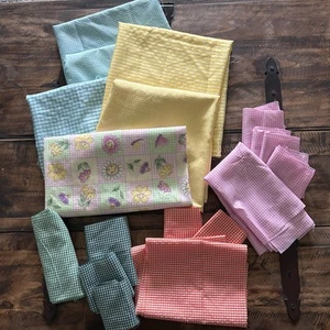Lot Of 18 Pieces Gingham Check Fabric & Flower Print - Different Sizes & Lengths - Picture 1 of 9