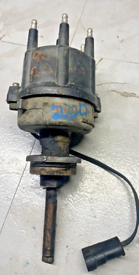 1992-1997 DODGE DAKOTA 92-93  DODGE PICKUP 150 250 Distributor 3.9L OEM - Image 1 of 4