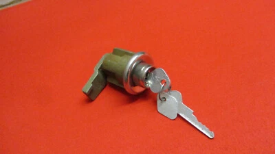 1953-1956 DODGE PLYMOUTH CHRYSLER TRUNK LOCK NOS - Image 1 of 3