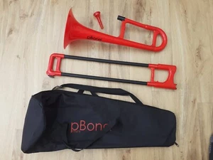 Pbone Mini red plastic trombone with mouthpiece & bag (broken zip) - Picture 1 of 3