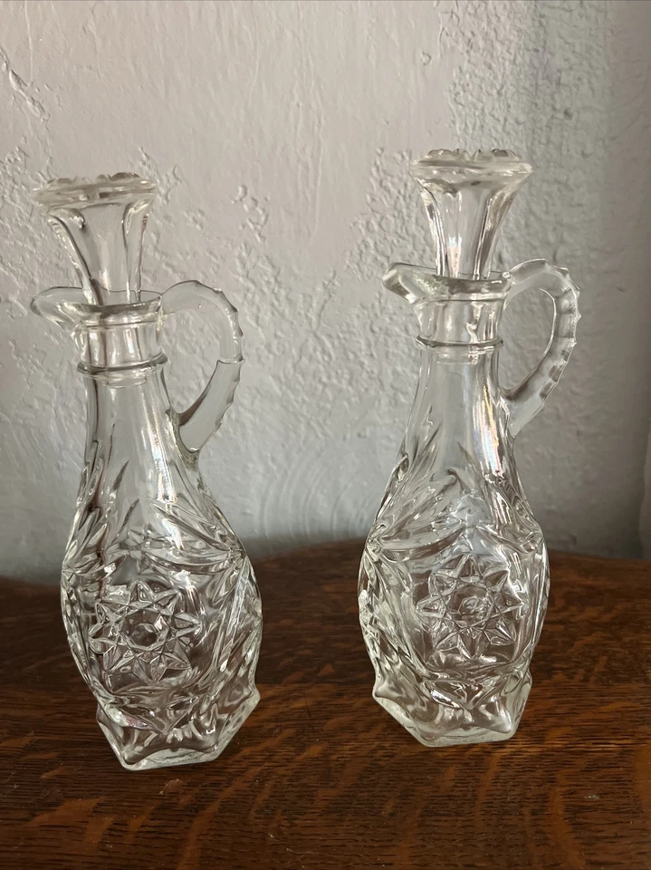 VTG Anchor Hocking Early American Set of 2 Oil Vinegar Glass Cruets W/ Stoppers - Image 1 of 4