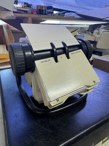 Archivo de tarjetas rotativas Rolodex vintage negro todas las letras más tarjetas - Imagen 1 de 11