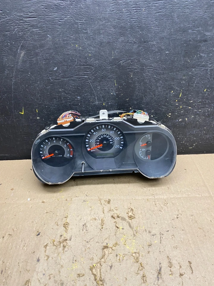 Instrumento velocímetro Nissan Pathfinder Xterra Cluster 2002-2004 OEM U5572 DG Foto 1 de 4