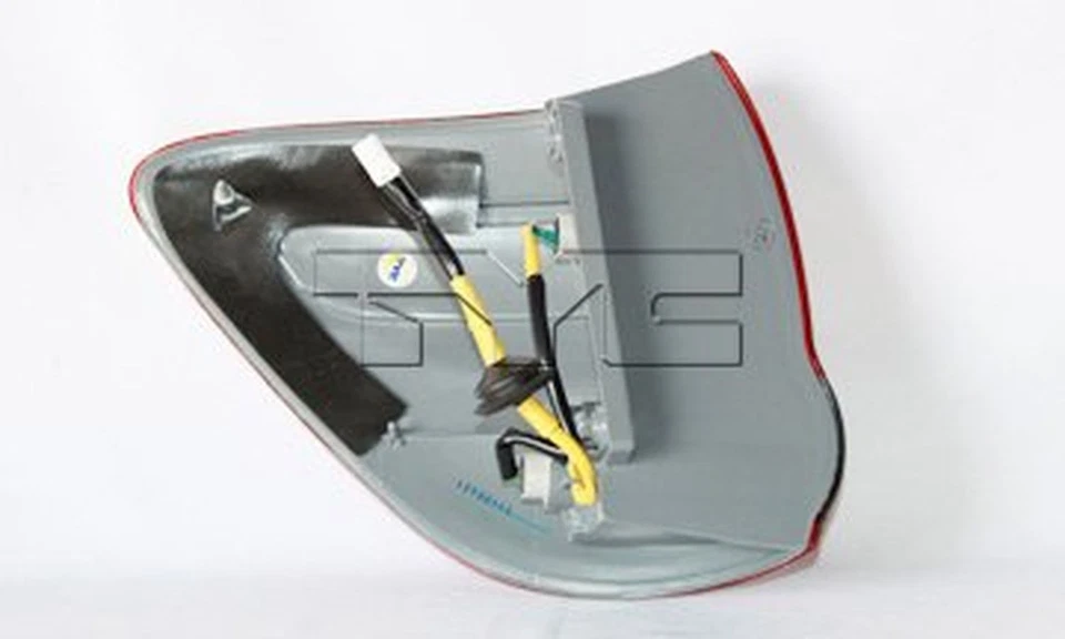 TYC 11-6113-00 Tail Light Assembly For 05-07 Toyota Sequoia - Изображение 1 из 4