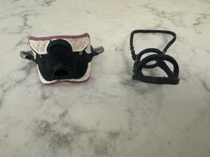 Schleich Pony Saddle And Bridle Set. Purple 42126. - Picture 1 of 4