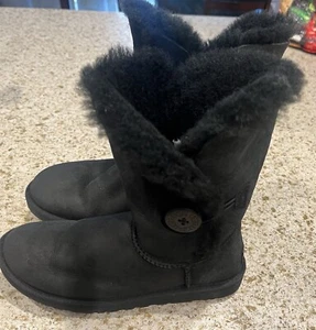 Ugg Boots Womens Size 7 Black Mini Bailey Button II 1016422 Shearling Lined - Picture 1 of 7