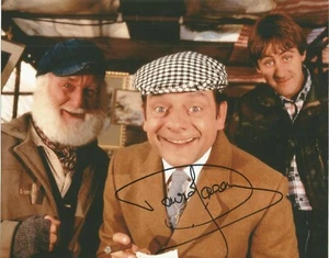 ONLY FOOLS & HORSES: SIR DAVID JASON 'DEL BOY' SIGNED 10x8 ACTION PHOTO+COA - Picture 1 of 1