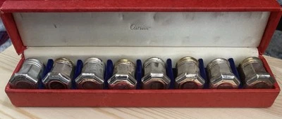 Juego completo de 8 saleros y pimenteros Cartier de plata de ley en estuche original Foto 1 de 4