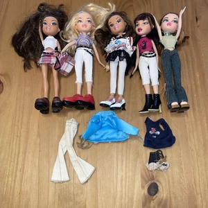 Bratz Lot Of 5 Dolls with Clothes and Shoes 2001 MGA Vintage READ - Picture 1 of 10