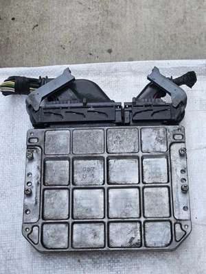 08 Toyota  Scion XB ECM OEM  89661-12F20 - Изображение 1 из 3