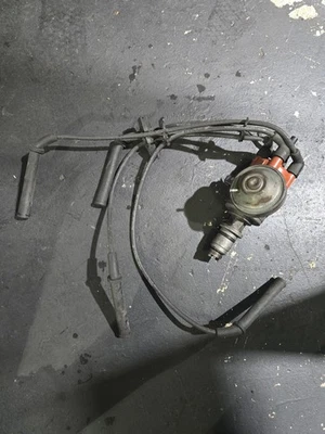 SAAB C900 TURBO DISTRIBUTOR AND SPARK PLUG WIRES HIGH TENSION LEADS 0237507008 - Image 1 of 3