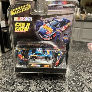 1pc 1998 HO Slot Car TYCO Mattel Hot Wheels #44 CarN'Crew w/Pit Crew MOC #33569 - Picture 1 of 5